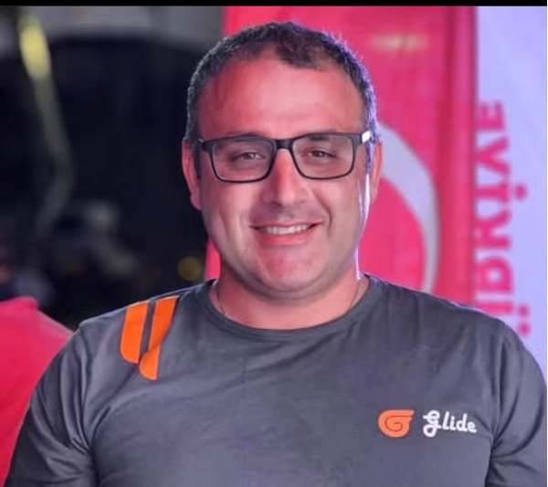شاهین  فلاح 